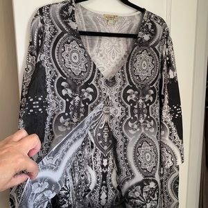 One World lacey black and white top